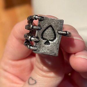NWOT skeleton poker card ring